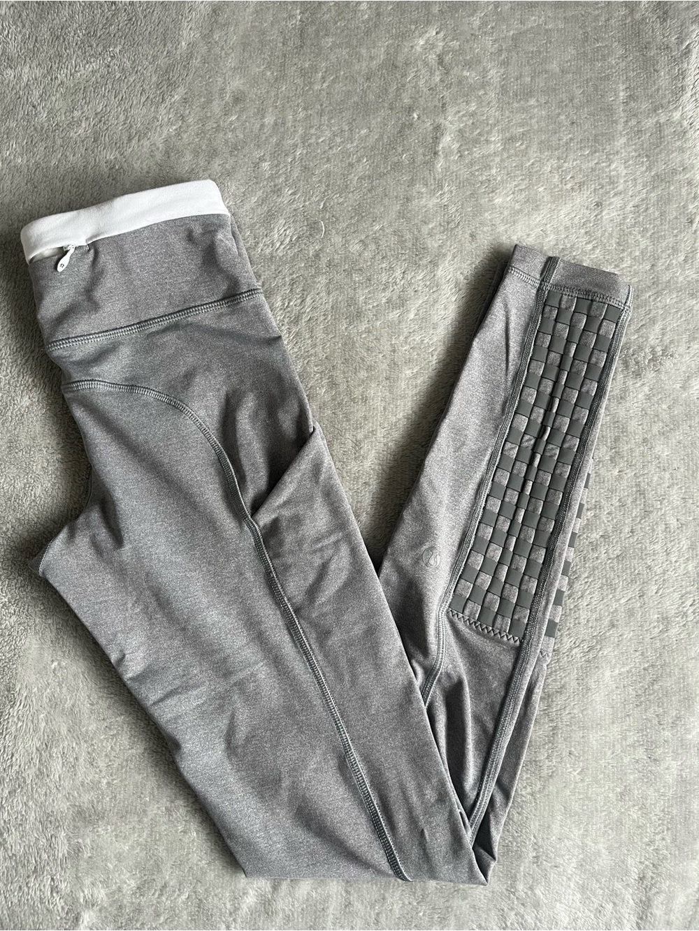 Lululemon Speed Tight II *Reflective size 2
